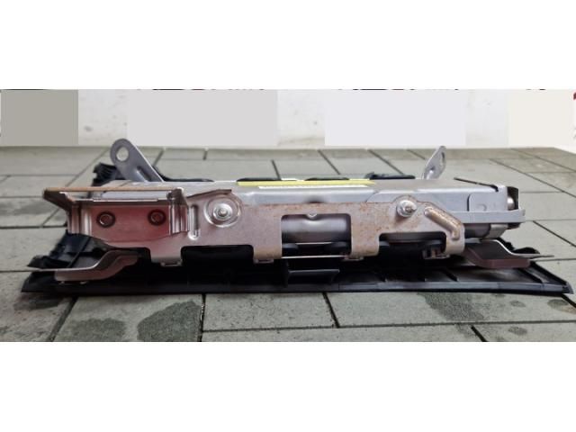 bontott TOYOTA AVENSIS T27 Bal Térdlégzsák