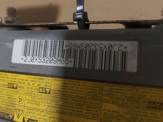 bontott TOYOTA AVENSIS T27 Bal Térdlégzsák