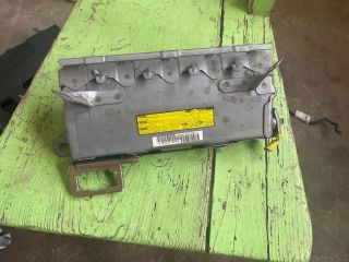 bontott TOYOTA AVENSIS T27 Bal Térdlégzsák