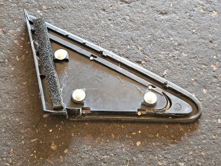 bontott TOYOTA AVENSIS T27 Bal Visszapillantó Tükör Előtti Burkolat