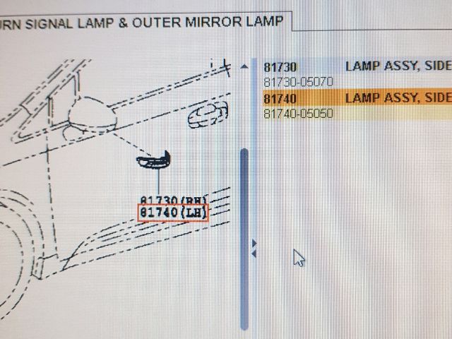 bontott TOYOTA AVENSIS T27 Bal Visszapillantó Tükör Irányjelző