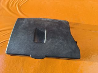 bontott TOYOTA AVENSIS T27 Biztosítéktábla Fedél