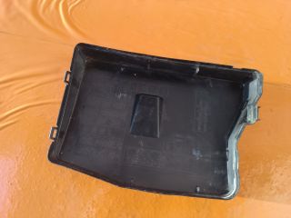 bontott TOYOTA AVENSIS T27 Biztosítéktábla Fedél