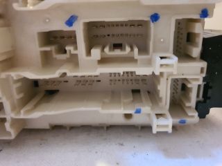 bontott TOYOTA AVENSIS T27 Biztosítéktábla Utastér