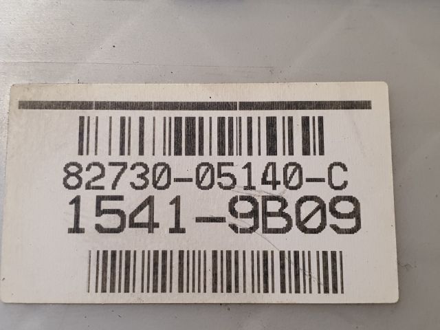 bontott TOYOTA AVENSIS T27 Biztosítéktábla Utastér