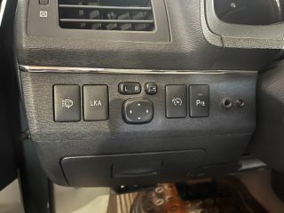 bontott TOYOTA AVENSIS T27 Biztosítéktábla Utastér