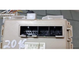 bontott TOYOTA AVENSIS T27 Biztosítéktábla Utastér