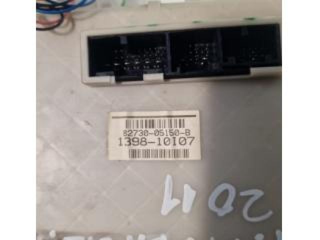 bontott TOYOTA AVENSIS T27 Biztosítéktábla Utastér