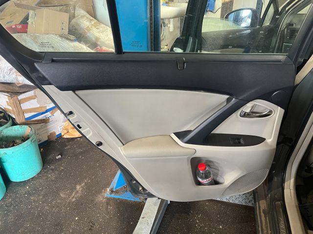 bontott TOYOTA AVENSIS T27 Csomagtér Tálca