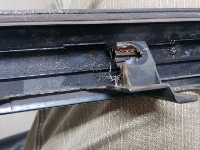 bontott TOYOTA AVENSIS T27 Csomagtérajtó Díszléc