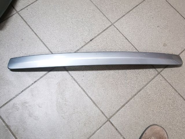 bontott TOYOTA AVENSIS T27 Csomagtérajtó Díszléc