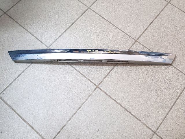 bontott TOYOTA AVENSIS T27 Csomagtérajtó Díszléc