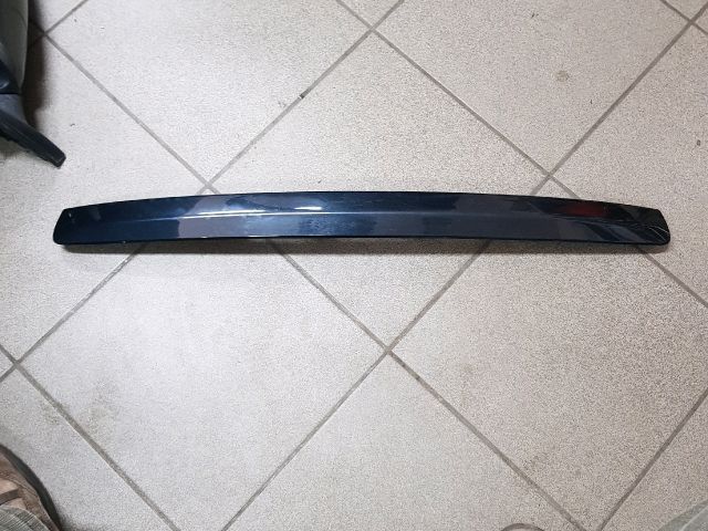 bontott TOYOTA AVENSIS T27 Csomagtérajtó Díszléc