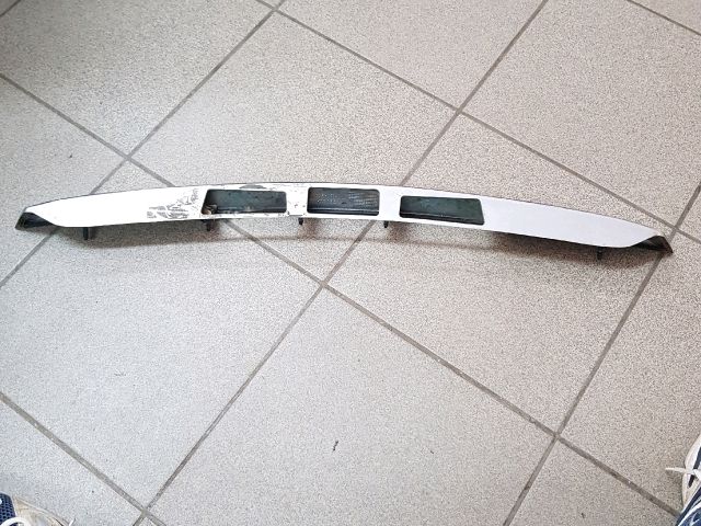 bontott TOYOTA AVENSIS T27 Csomagtérajtó Díszléc