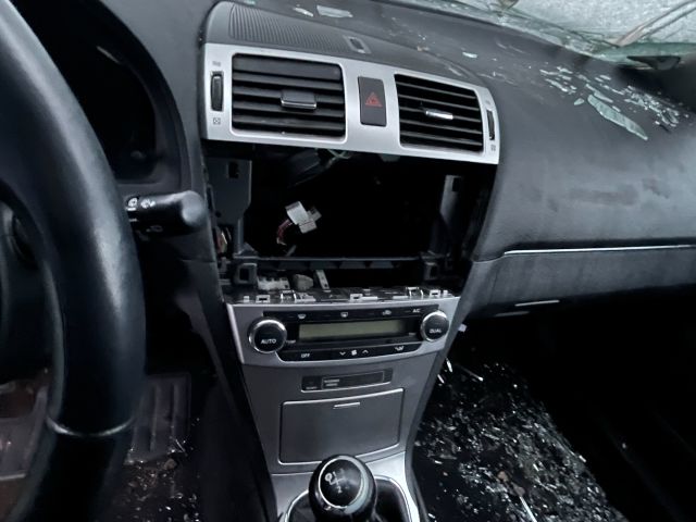 bontott TOYOTA AVENSIS T27 Csomagtérajtó Kapcsoló