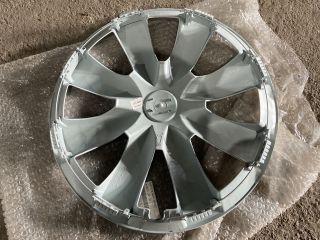 bontott TOYOTA AVENSIS T27 Dísztárcsa (1 db)