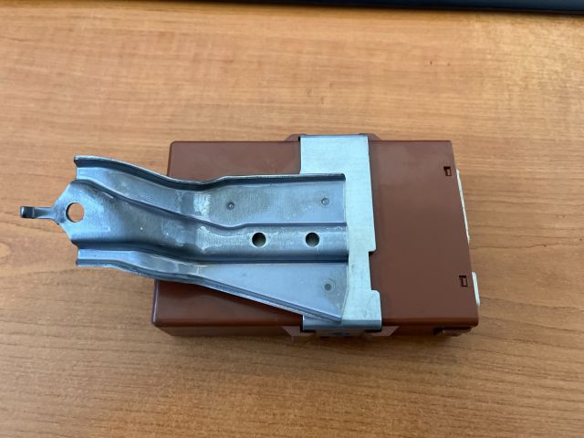 bontott TOYOTA AVENSIS T27 Elektronika (Magában)