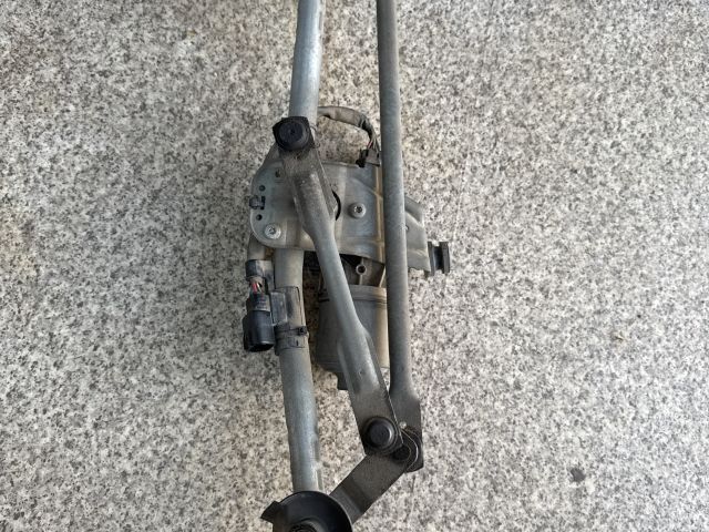 bontott TOYOTA AVENSIS T27 Első Ablaktörlő Szerkezet Motorral