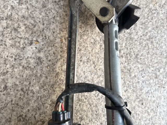 bontott TOYOTA AVENSIS T27 Első Ablaktörlő Szerkezet Motorral