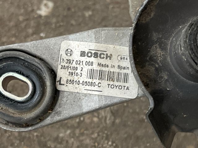 bontott TOYOTA AVENSIS T27 Első Ablaktörlő Szerkezet Motorral