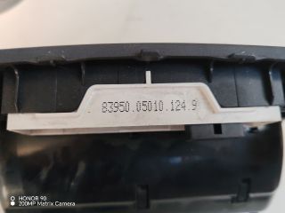 bontott TOYOTA AVENSIS T27 Első Hamutartó