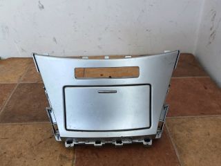 bontott TOYOTA AVENSIS T27 Első Hamutartó