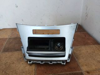 bontott TOYOTA AVENSIS T27 Első Hamutartó