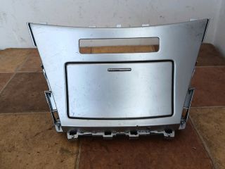 bontott TOYOTA AVENSIS T27 Első Hamutartó