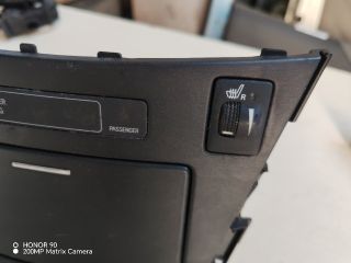 bontott TOYOTA AVENSIS T27 Első Hamutartó