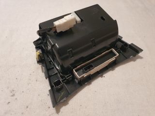 bontott TOYOTA AVENSIS T27 Első Hamutartó