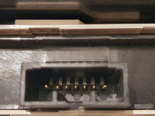 bontott TOYOTA AVENSIS T27 Első Hamutartó