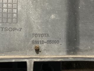 bontott TOYOTA AVENSIS T27 Első Lökhárító Alsó Középső Díszrács