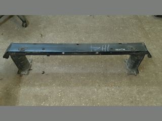 bontott TOYOTA AVENSIS T27 Első Lökhárító Merevítő (Fém)