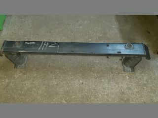 bontott TOYOTA AVENSIS T27 Első Lökhárító Merevítő (Fém)