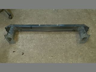 bontott TOYOTA AVENSIS T27 Első Lökhárító Merevítő (Fém)