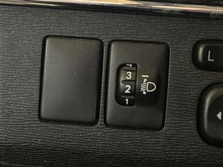 bontott TOYOTA AVENSIS T27 Fényszórómagasság Állító Kapcsoló