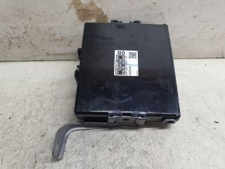 bontott TOYOTA AVENSIS T27 Feszültségszabályzó