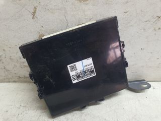 bontott TOYOTA AVENSIS T27 Feszültségszabályzó