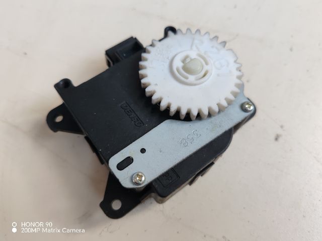 bontott TOYOTA AVENSIS T27 Fűtés Állító Motor