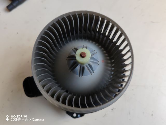 bontott TOYOTA AVENSIS T27 Fűtőmotor (Klímás)