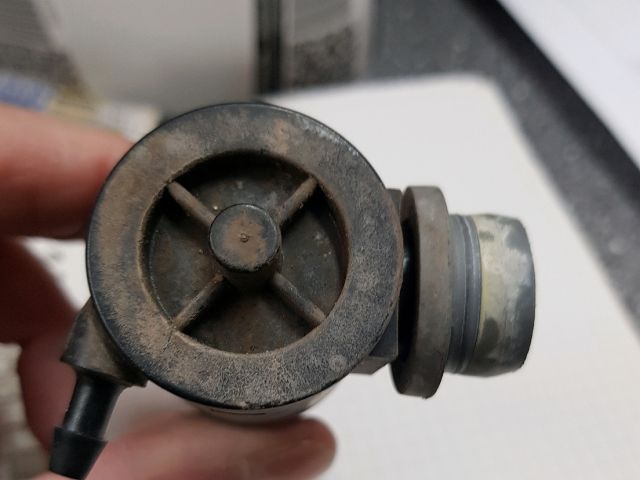 bontott TOYOTA AVENSIS T27 Hátsó Ablakmosó Szivattyú