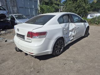 bontott TOYOTA AVENSIS T27 Hátsó Lökhárító (Részeivel)