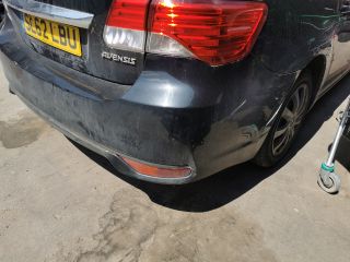 bontott TOYOTA AVENSIS T27 Hátsó Lökhárító (Részeivel)