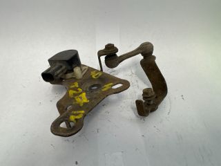 bontott TOYOTA AVENSIS T27 Hátsó Xenon Szintszabályzó Jeladó