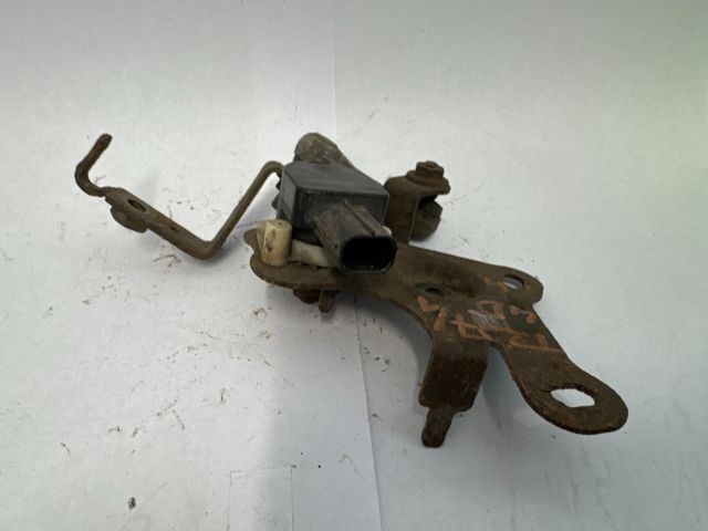 bontott TOYOTA AVENSIS T27 Hátsó Xenon Szintszabályzó Jeladó