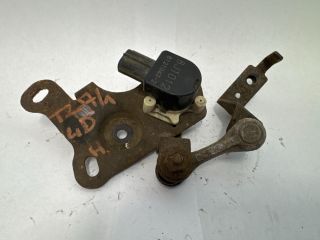 bontott TOYOTA AVENSIS T27 Hátsó Xenon Szintszabályzó Jeladó