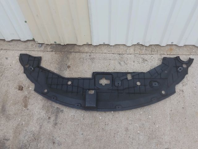 bontott TOYOTA AVENSIS T27 Homlokfal Burkolat