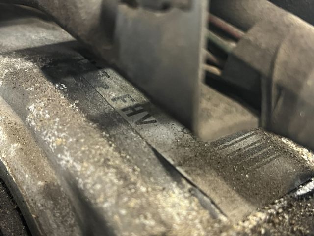 bontott TOYOTA AVENSIS T27 Isofix Rögzítő