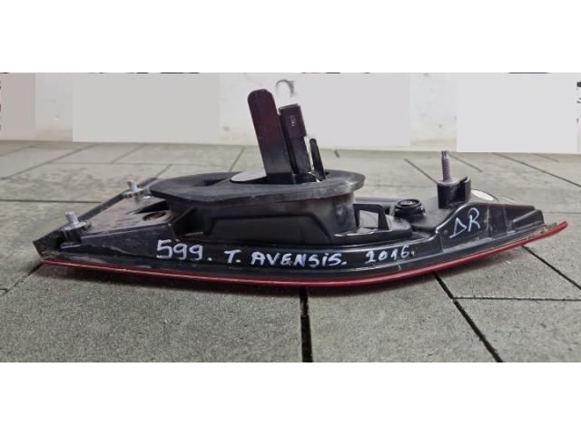 bontott TOYOTA AVENSIS T27 Jobb Belső Hátsó Lámpa