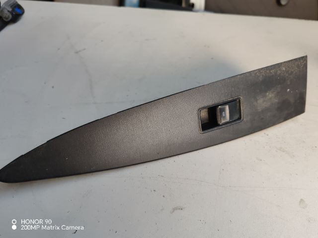 bontott TOYOTA AVENSIS T27 Jobb első Ablakemelő Kapcsoló